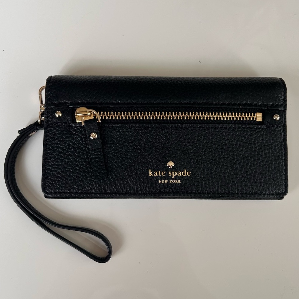 Kate Spade wallet wristlet black leather 7 card slots & back slot zipper pocket